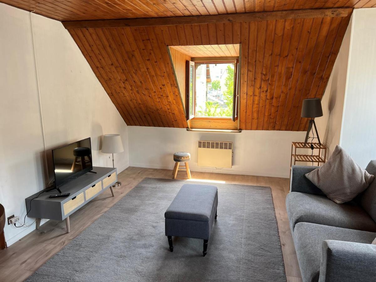 Top Floor Apartment With Mountain Views In The Centre Of Argeles Gazost Exterior photo